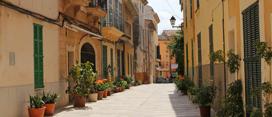 Malerische Straße in Alcudia